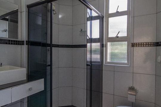 Banheiro de apartamento para alugar com 2 quartos, 71m² em Jardim Londrina, São Paulo