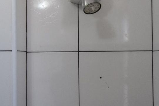 Banheiro de apartamento para alugar com 2 quartos, 71m² em Jardim Londrina, São Paulo