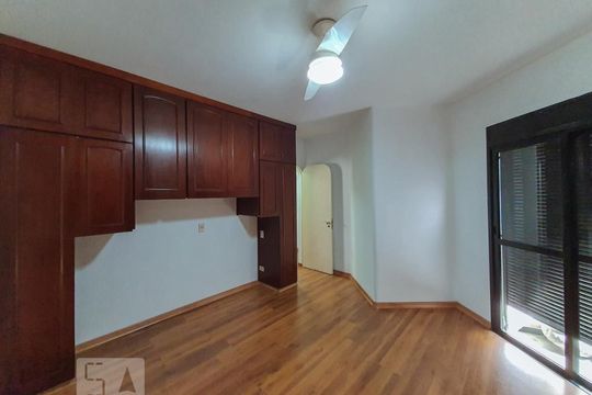 Suíte de apartamento para alugar com 3 quartos, 142m² em Pacaembu, São Paulo