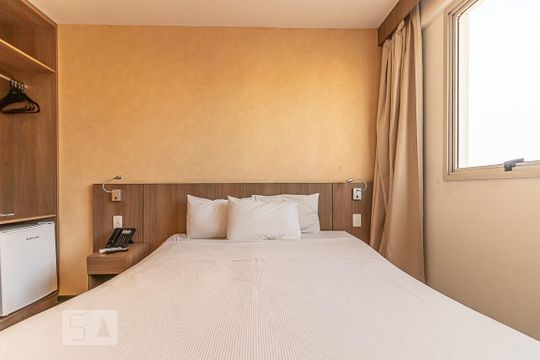 Quarto de kitnet/studio à venda com 1 quarto, 29m² em Palmares, Belo Horizonte