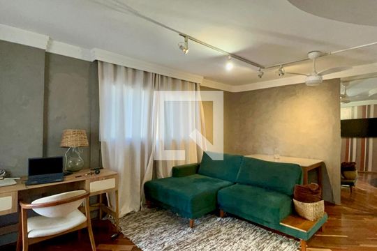 Sala de apartamento para alugar com 2 quartos, 70m² em Pinheiros, São Paulo