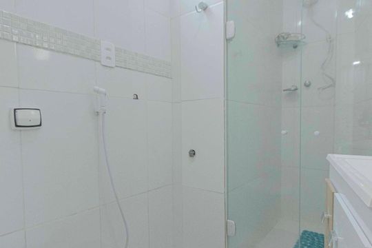 Banheiro de apartamento para alugar com 1 quarto, 40m² em Tijuca, Rio de Janeiro