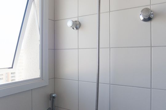Banheiro da suíte 1 de apartamento à venda com 3 quartos, 108m² em Parque Prado, Campinas