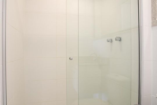 Box de vidro de apartamento para alugar com 2 quartos, 72m² em Grajaú, Rio de Janeiro