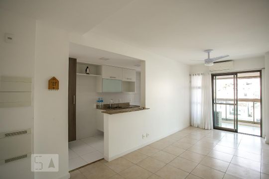 Sala de apartamento para alugar com 2 quartos, 72m² em Grajaú, Rio de Janeiro