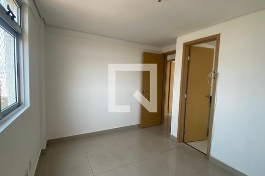 Quarto Suíte de apartamento à venda com 2 quartos, 120m² em Carlos Prates, Belo Horizonte