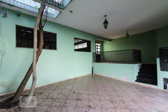 Quintal de casa à venda com 3 quartos, 220m² em Vila Santa Clara, São Paulo