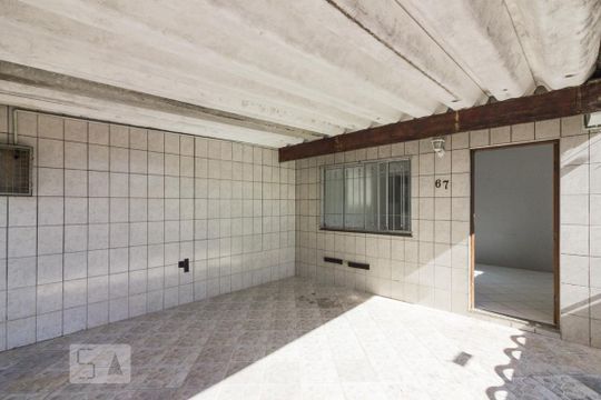 Garagem de casa à venda com 3 quartos, 200m² em Vila Bonilha Nova, São Paulo