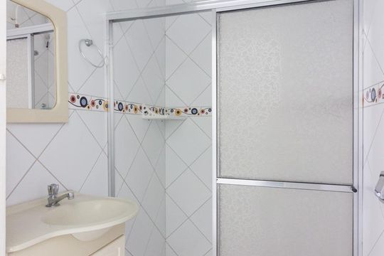 Banheiro de casa à venda com 3 quartos, 200m² em Vila Bonilha Nova, São Paulo