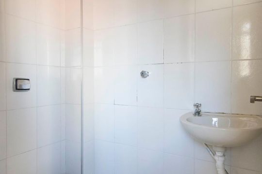Banheiro de Serviço de casa à venda com 2 quartos, 100m² em Santana, São Paulo