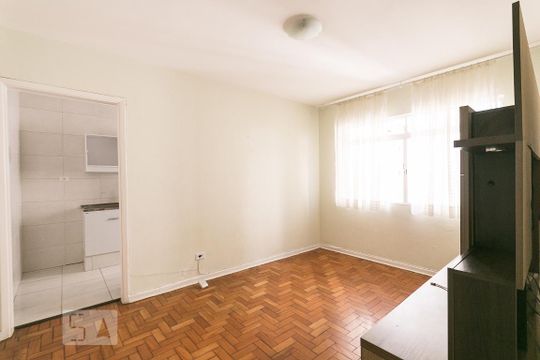 Apartamento para alugar com 1 quarto, 44m² em Cambuci, São Paulo