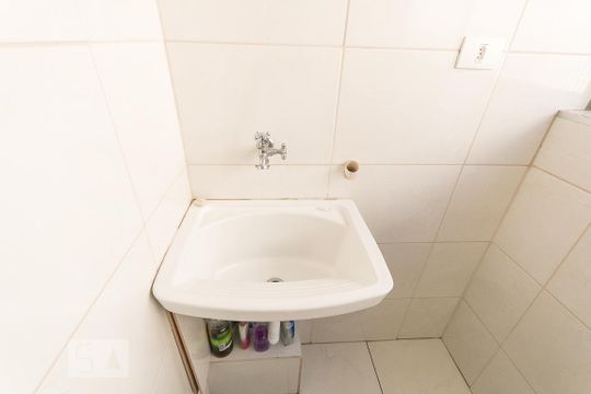 Àrea de serviço de apartamento para alugar com 1 quarto, 44m² em Cambuci, São Paulo