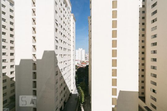 Vista da sala de apartamento para alugar com 1 quarto, 44m² em Cambuci, São Paulo