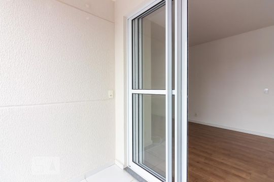 Varanda de apartamento à venda com 2 quartos, 56m² em Vila Osasco, Osasco