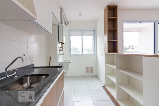 Cozinha de apartamento à venda com 2 quartos, 56m² em Vila Osasco, Osasco