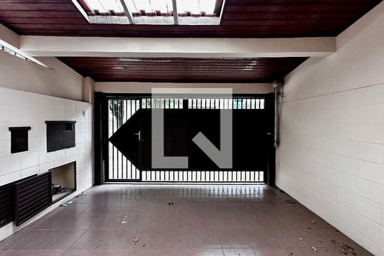 Garagem de casa para alugar com 3 quartos, 180m² em Brooklin , São Paulo