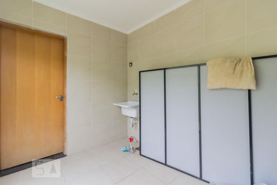 Área de serviço de casa à venda com 4 quartos, 400m² em Vila Rosália, Guarulhos