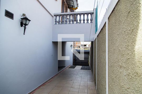 Garagem de casa à venda com 3 quartos, 260m² em Conjunto Residencial Jardim Canaã, São Paulo