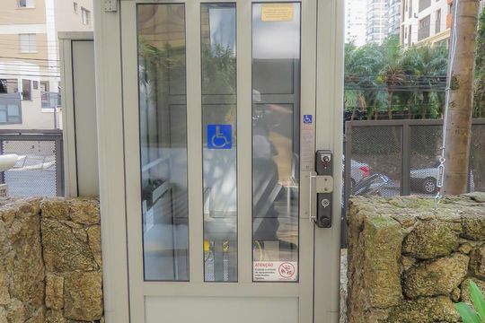 Área comum de apartamento para alugar com 3 quartos, 130m² em Vila Uberabinha, São Paulo