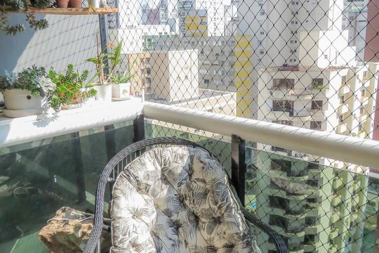 Varanda sala  de apartamento para alugar com 3 quartos, 130m² em Vila Uberabinha, São Paulo