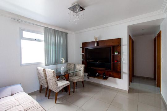 Sala de apartamento à venda com 3 quartos, 72m² em Planalto, Belo Horizonte