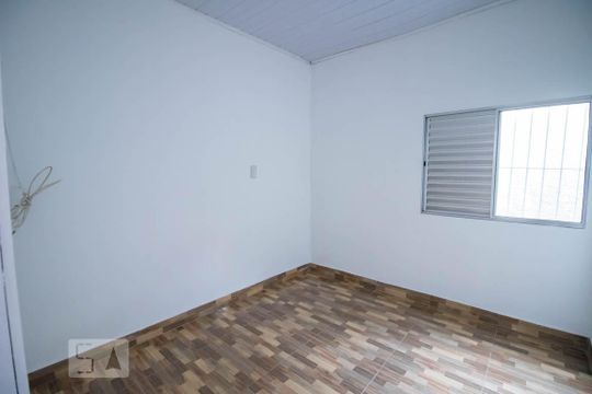 Dormitório 2 de casa para alugar com 2 quartos, 70m² em Bangú, Santo André