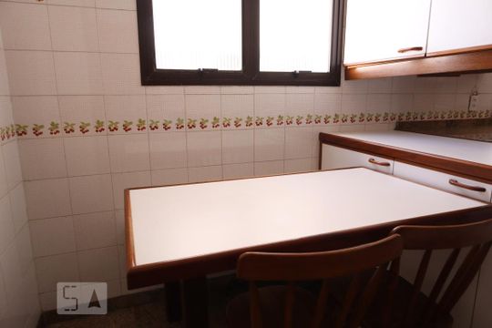 Cozinha de apartamento à venda com 3 quartos, 220m² em Centro, Jundiaí