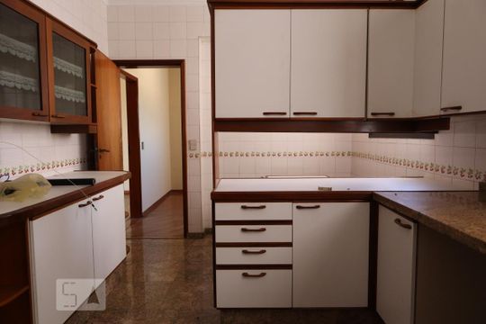 Cozinha de apartamento à venda com 3 quartos, 220m² em Centro, Jundiaí