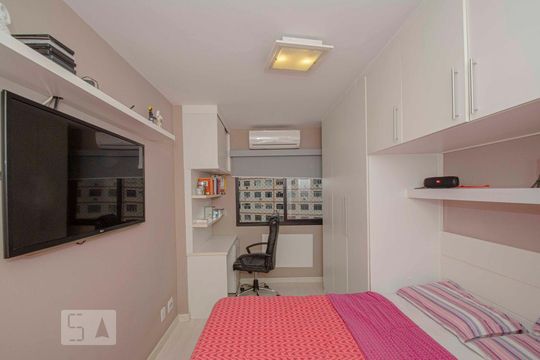 Suíte de apartamento para alugar com 2 quartos, 68m² em Praça da Bandeira, Rio de Janeiro