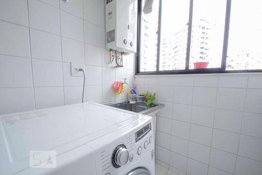 Área de Serviço de apartamento para alugar com 2 quartos, 68m² em Praça da Bandeira, Rio de Janeiro