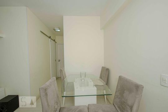 Sala de apartamento para alugar com 2 quartos, 68m² em Praça da Bandeira, Rio de Janeiro