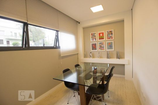 Sala de reuniões de kitnet/studio para alugar com 1 quarto, 27m² em Juvevê, Curitiba