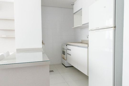 Cozinha de apartamento à venda com 1 quarto, 44m² em Rio Branco, Porto Alegre