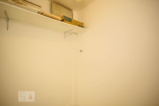 quarto de serviço de apartamento para alugar com 1 quarto, 60m² em Copacabana, Rio de Janeiro