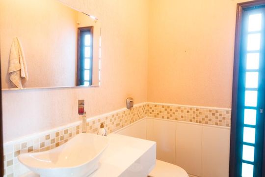 Lavabo de casa à venda com 3 quartos, 550m² em Vila Libanesa, São Paulo