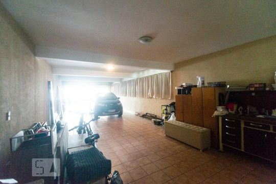 Garagem de casa à venda com 3 quartos, 550m² em Vila Libanesa, São Paulo