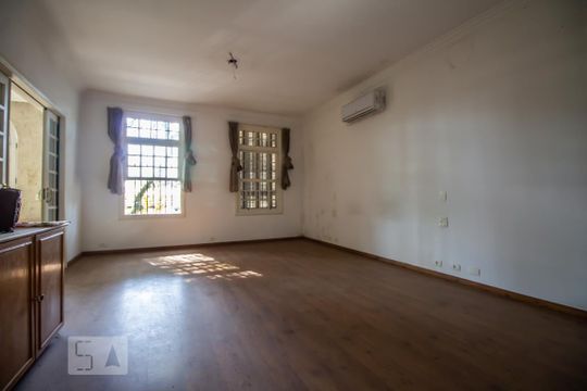 Quarto suíte 1 de casa à venda com 4 quartos, 500m² em Alto de Pinheiros, São Paulo