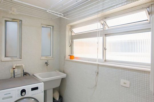 Area de serviço de apartamento para alugar com 1 quarto, 67m² em Vila Nova Conceição, São Paulo