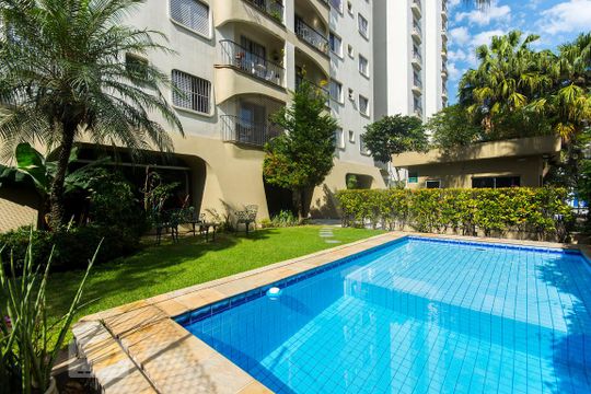 Piscina de apartamento para alugar com 1 quarto, 67m² em Vila Nova Conceição, São Paulo