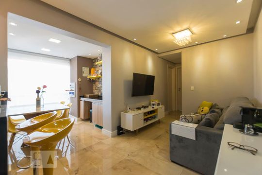 Apartamento à venda com 2 quartos, 57m² em Vila Gumercindo, São Paulo