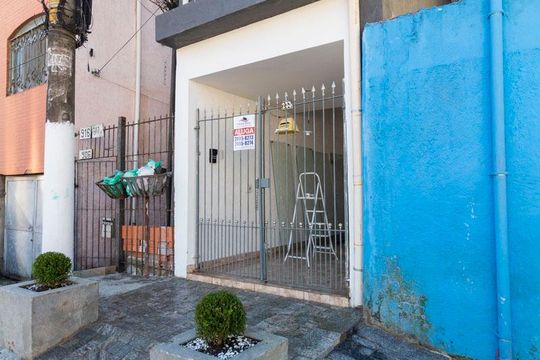 Fachada de casa para alugar com 1 quarto, 30m² em Vila do Encontro, São Paulo