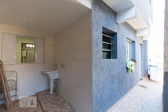 Entrada de casa para alugar com 1 quarto, 30m² em Vila do Encontro, São Paulo
