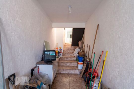 Corredor de entrada de casa para alugar com 1 quarto, 30m² em Vila do Encontro, São Paulo