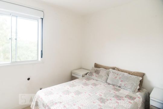 Suíte de apartamento para alugar com 3 quartos, 68m² em Jardim Carvalho, Porto Alegre