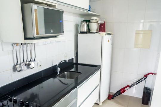 Cozinha de apartamento para alugar com 3 quartos, 68m² em Jardim Carvalho, Porto Alegre