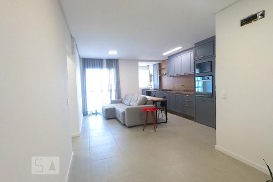 Sala/Cozinha de apartamento para alugar com 2 quartos, 76m² em Cachoeira do Bom Jesus, Florianópolis