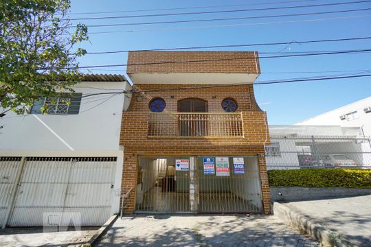 Fachada de casa à venda com 2 quartos, 104m² em Parque Boturussu, São Paulo