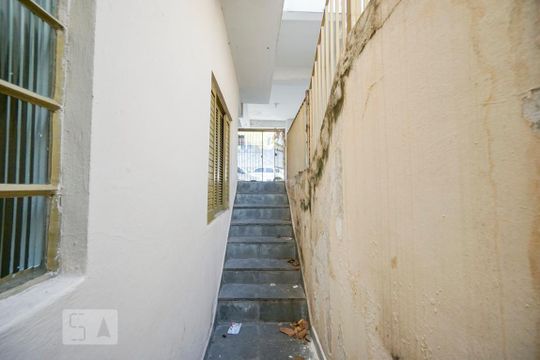 Corredor de entrada de casa à venda com 2 quartos, 104m² em Parque Boturussu, São Paulo