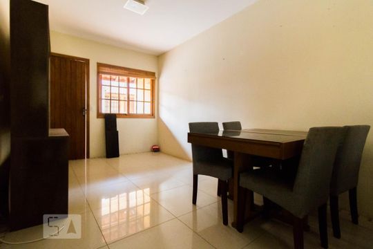 Sala de apartamento para alugar com 3 quartos, 90m² em Partenon, Porto Alegre