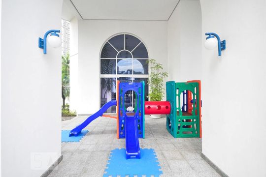 Playground de apartamento para alugar com 3 quartos, 209m² em Vila Suzana, São Paulo